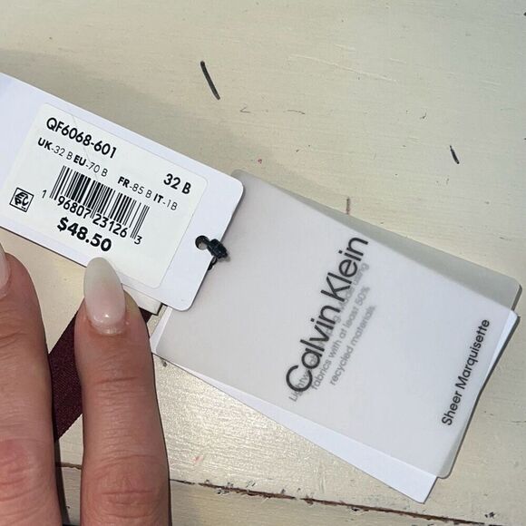 Calvin Klein NWT Sheer Marquisette LIGHTLY LINED DEMI BRA 32B - Picture 5 of 5